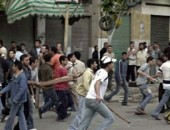 مقتل شاب فى مشاجرة عنيفة بين أحد الشباب بسبب معاكسة فتاة | صوت مصر نيوز