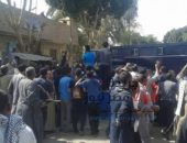 إصابة شخصين في مشاجرة دامية بالأسلحه النارية بين عائلتين بقريه المشارقه بسنورس | صوت مصر نيوز