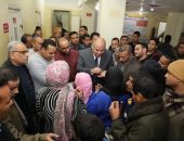 محافظ قنا يتفقد مستشفي نجع حمادي العام و الوقف المركزي | صوت مصر نيوز
