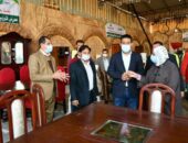 نائب محافظ الفيوم يفتتح معرض الأجهزة المنزلية المجاني ويشهد تسليم مساعدات للأسر الأولى بالرعاية|صوت مصر نيوز
